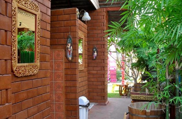 Irawadee Resort Mae Sot Extérieur photo