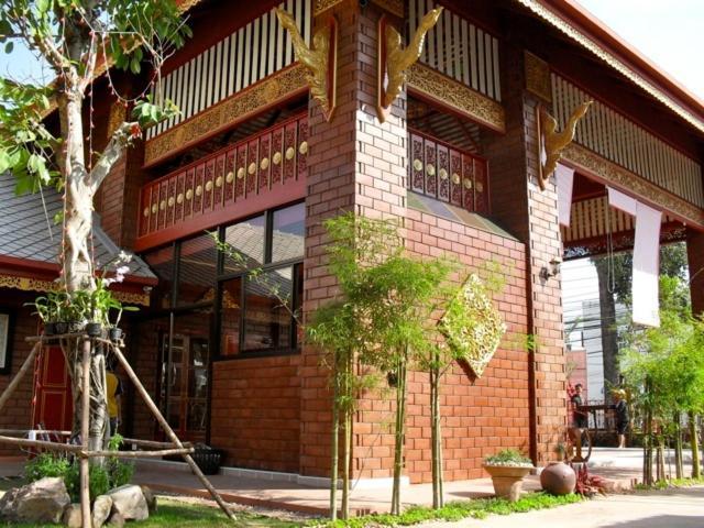 Irawadee Resort Mae Sot Extérieur photo